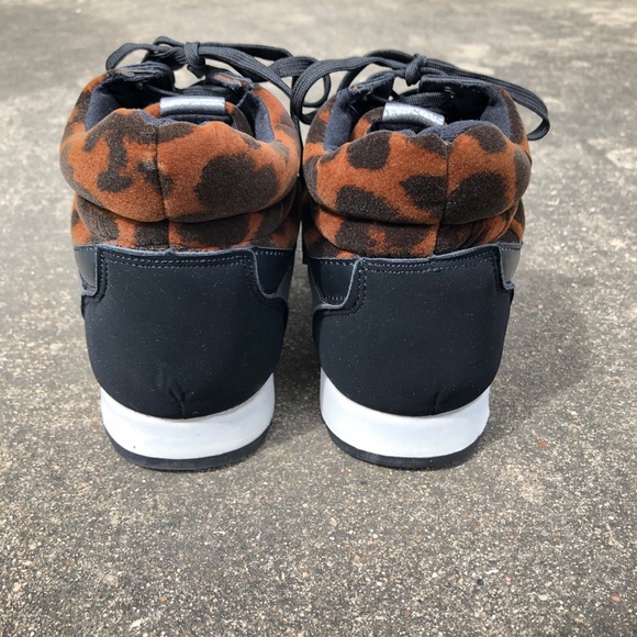 NIB Bamboo leopard print high tops sz.7 - Picture 5 of 7